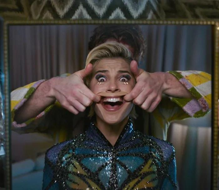 smile_2-996974411-large